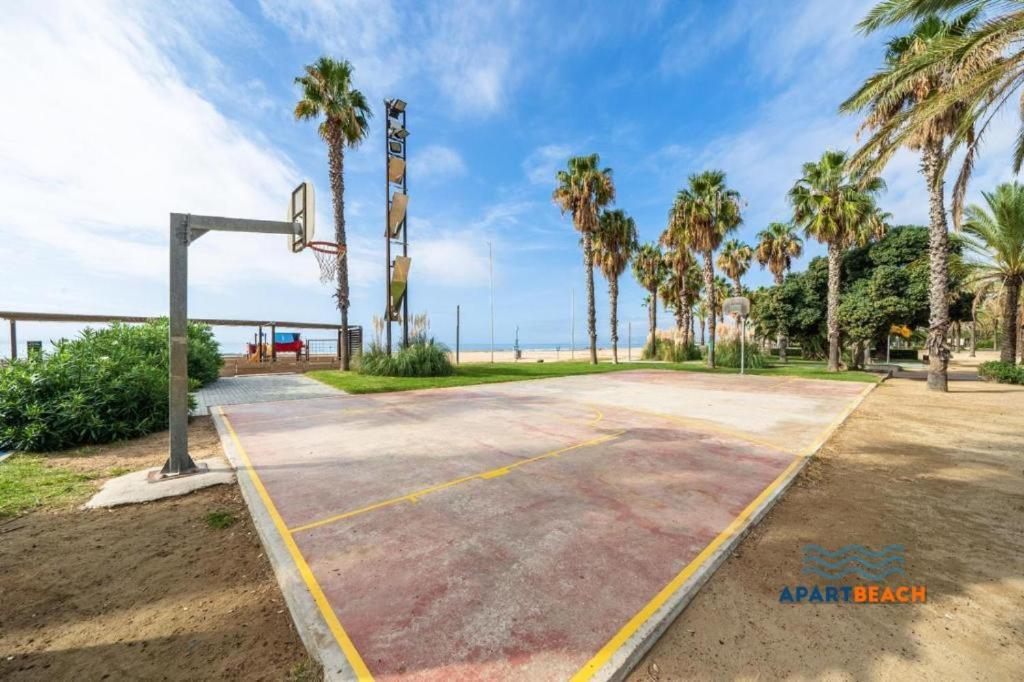 Apartbeach Novelty Climatizado Y Vistas Playa Salou Zewnętrze zdjęcie